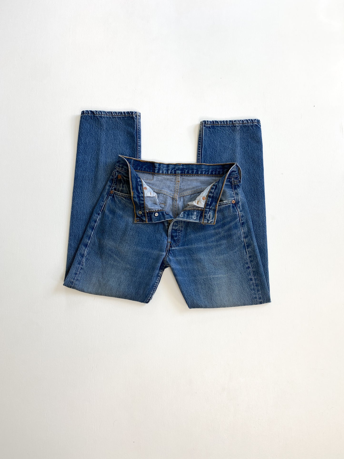 90’s USA Levis 501xx - 30” x 29”